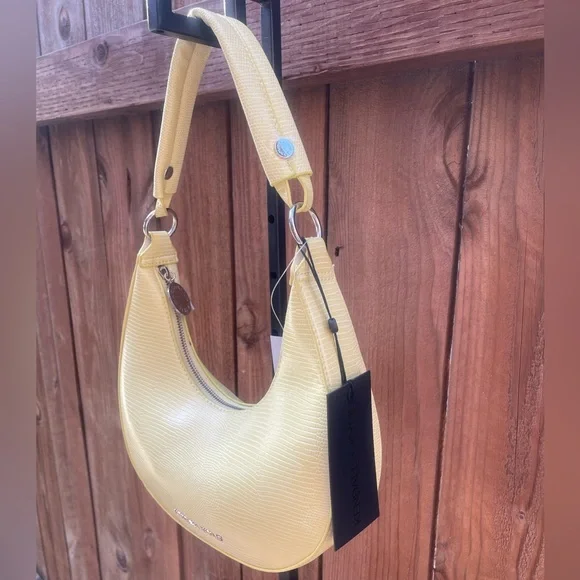 Kendall + Kylie Shoulder Bag - Picture 3 of 12